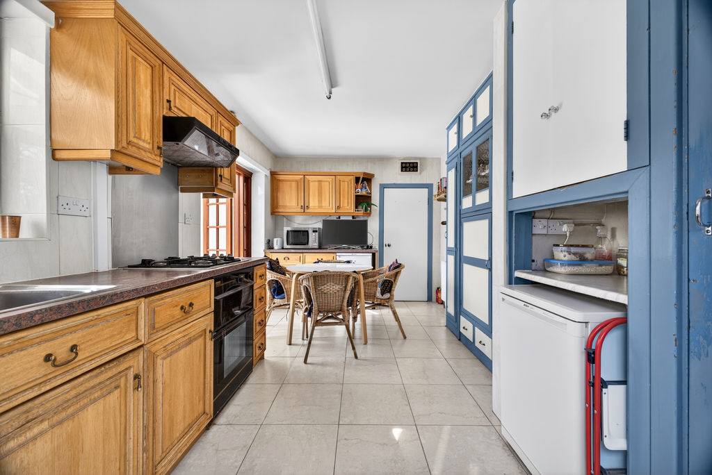 Ivy Gate- click for photo gallery